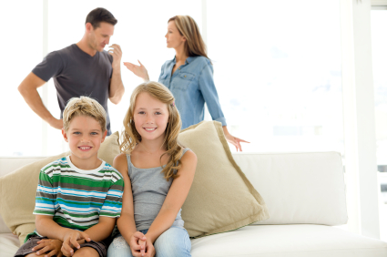 ΤΟ ΔΙΚΑΙΩΜΑ ΕΠΙΚΟΙΝΩΝΙΑΣ ΤΟΥ ΓΟΝΕΑ ΠΟΥ ΔΕΝ ΕΧΕΙ ΤΗΝ ΕΠΙΜΕΛΕΙΑ ΤΟΥ ΤΕΚΝΟΥ